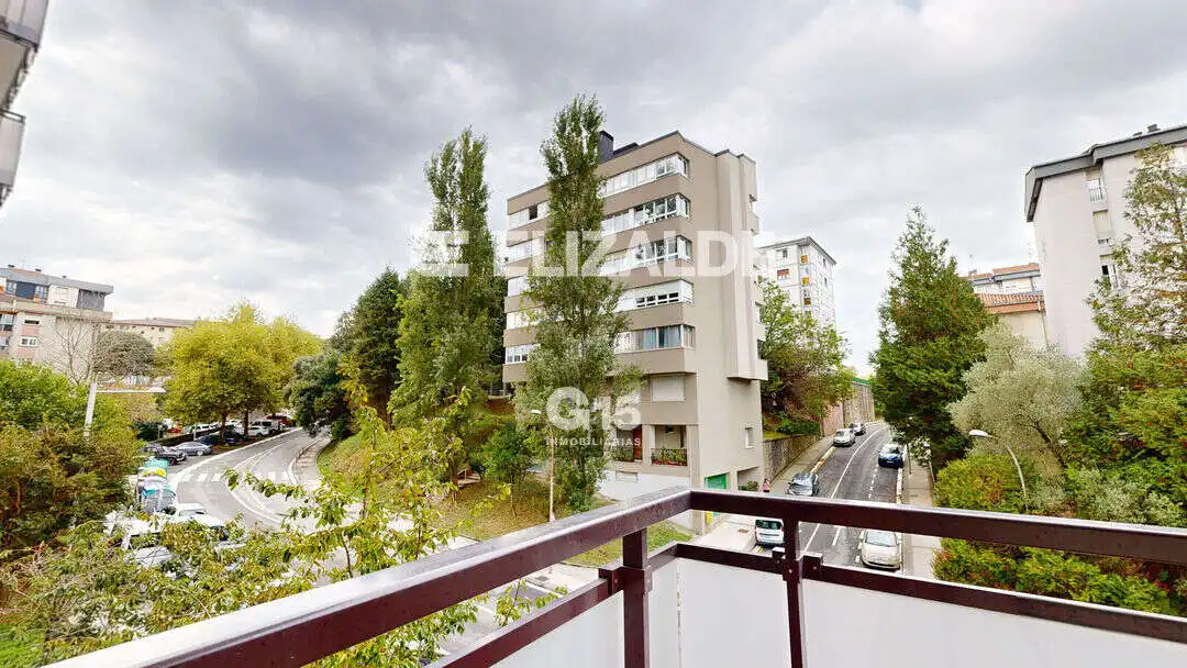 Piso con terraza en venta en Txapinene Kalea, imagen 18