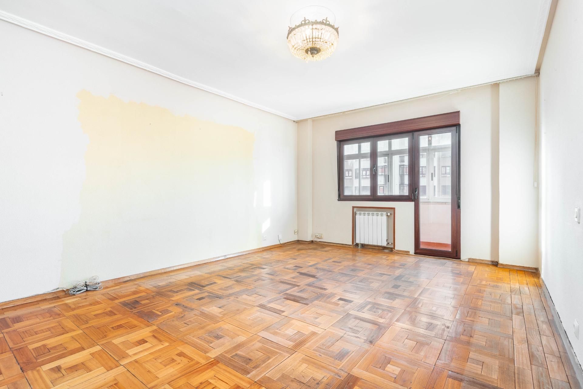 Bedroom of Flat for sale in Oviedo   with Heating, Terrace and Storage room