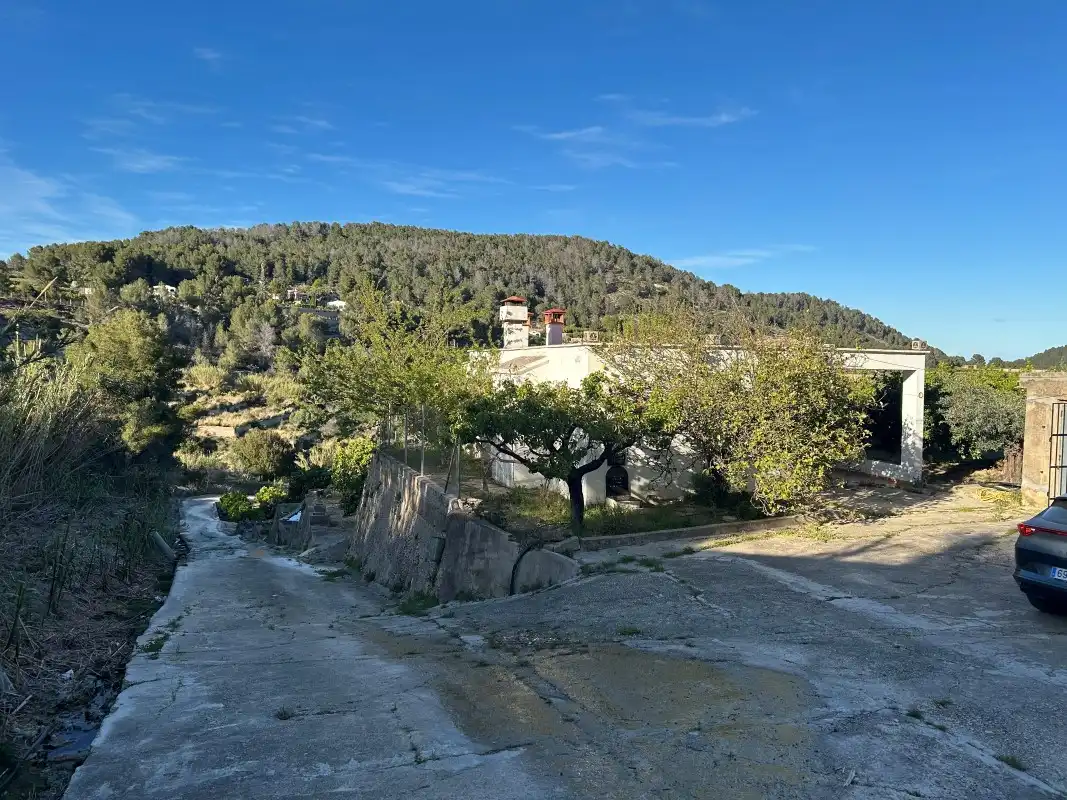 Vista exterior de Finca rústica en venda en Oliva amb Moblat