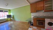 Cuina de Apartament en venda en San Andrés del Rabanedo amb Calefacció, Terrassa i Traster