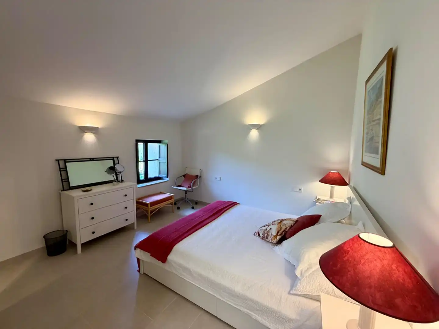 Schlafzimmer von Einfamilien-Reihenhaus zum Verkauf in Andratx mit Klimaanlage, Heizung und Privatgarten