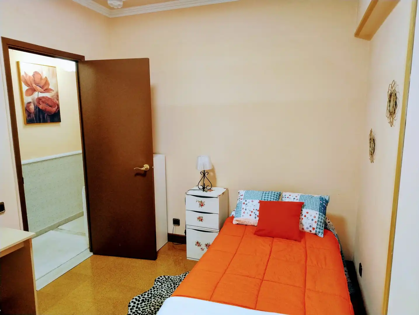 Bedroom of Flat for rent in Santiago de Compostela   with Heating, Furnished and Oven