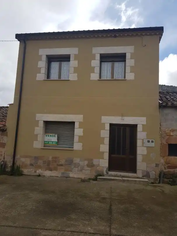 Vista exterior de Casa o chalet en venta en Cascajares de la Sierra con Calefacción y Amueblado