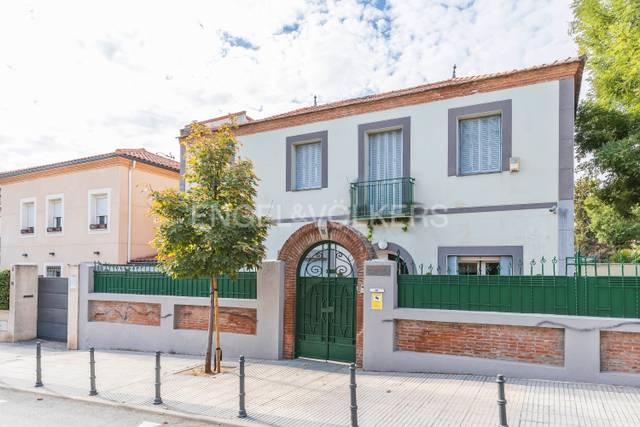 Casa-chalet en Venta en Niño Jesús