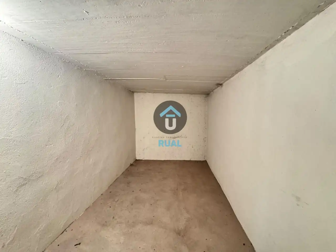 Parkplatz von Lagerraum zum Verkauf in El Carpio de Tajo