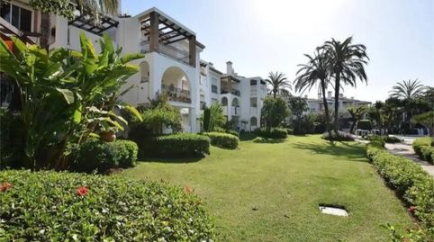 Foto 2 de Pis en venda a Urbanización Hacienda Beach, 11, El Velerín, Estepona