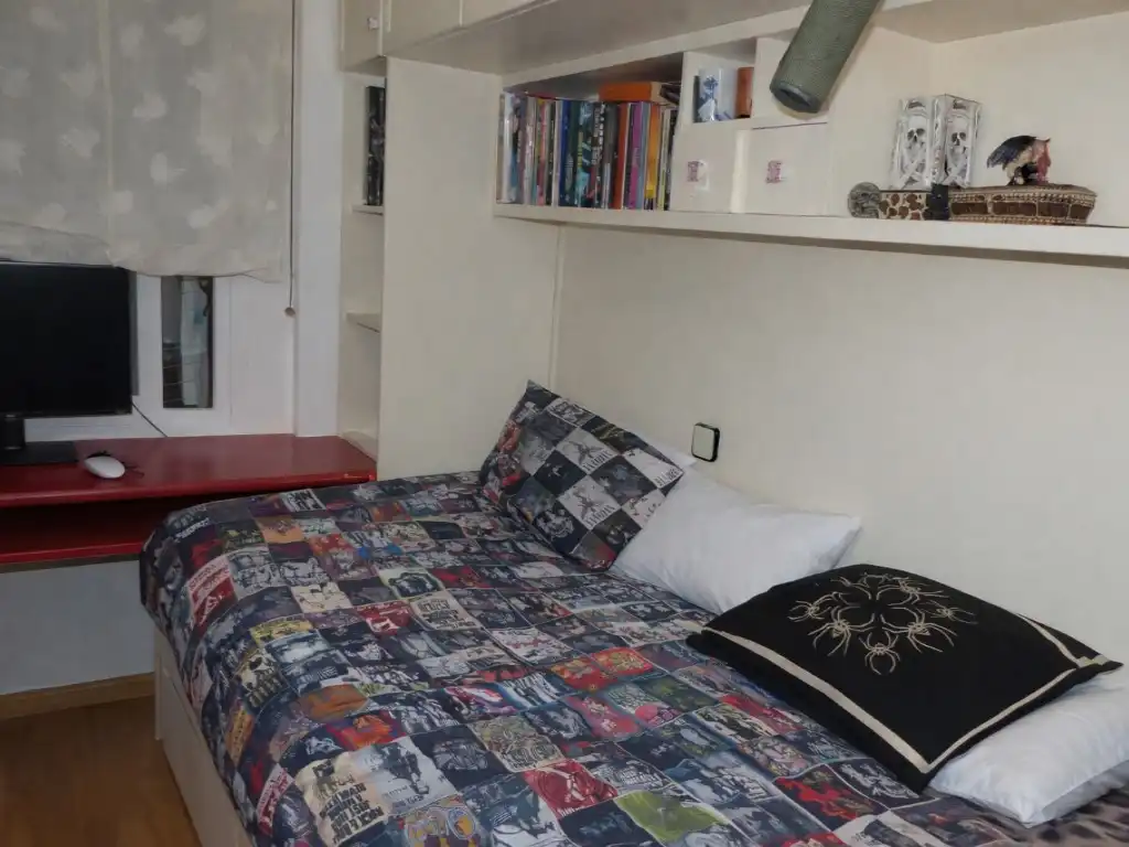 Flat for sale in La Teixonera