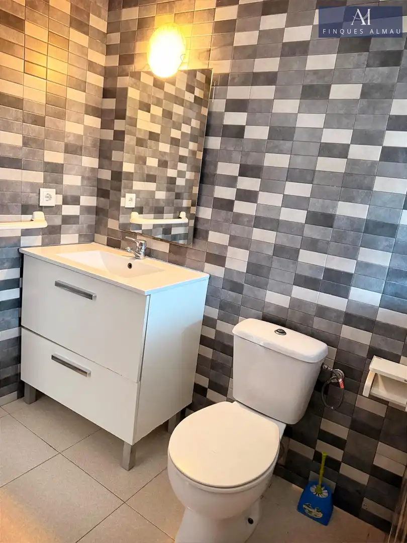 Baño de Casa adosada en venta en Cunit con Jardín privado, Terraza y Amueblado