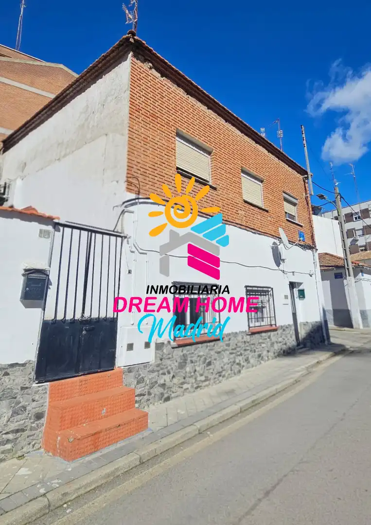 Vista exterior de Casa o xalet en venda en Móstoles