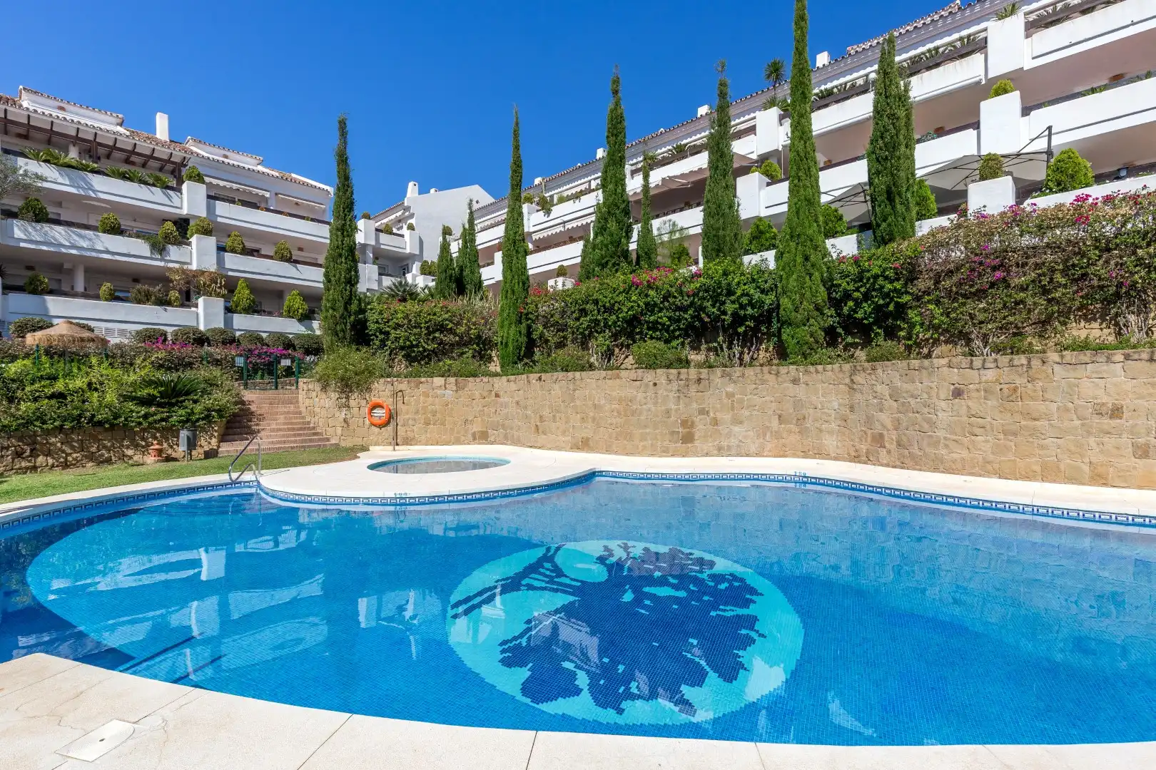 Apartament amb piscina en venda a Nueva Andalucía, imagen 18