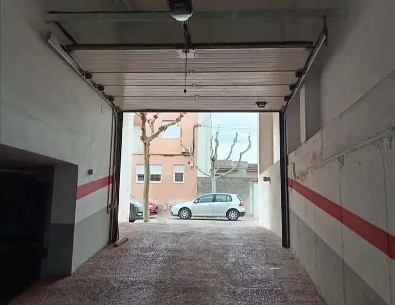 Parkplatz von Garage zum Verkauf in La Puebla de Alfindén