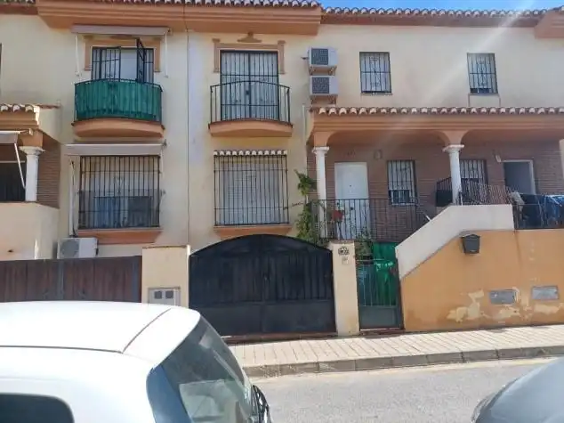 Vista exterior de Casa adosada en venta en Vegas del Genil