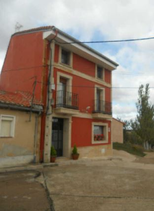 Exterior view of House or chalet for sale in Villaprovedo