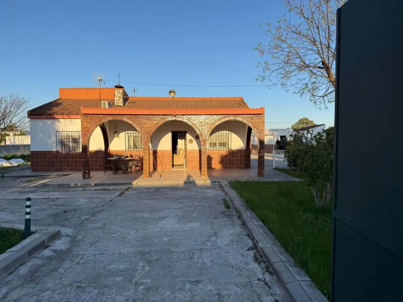 Vista exterior de Casa o chalet en venta en Carmona con Aire acondicionado, Calefacción y Jardín privado