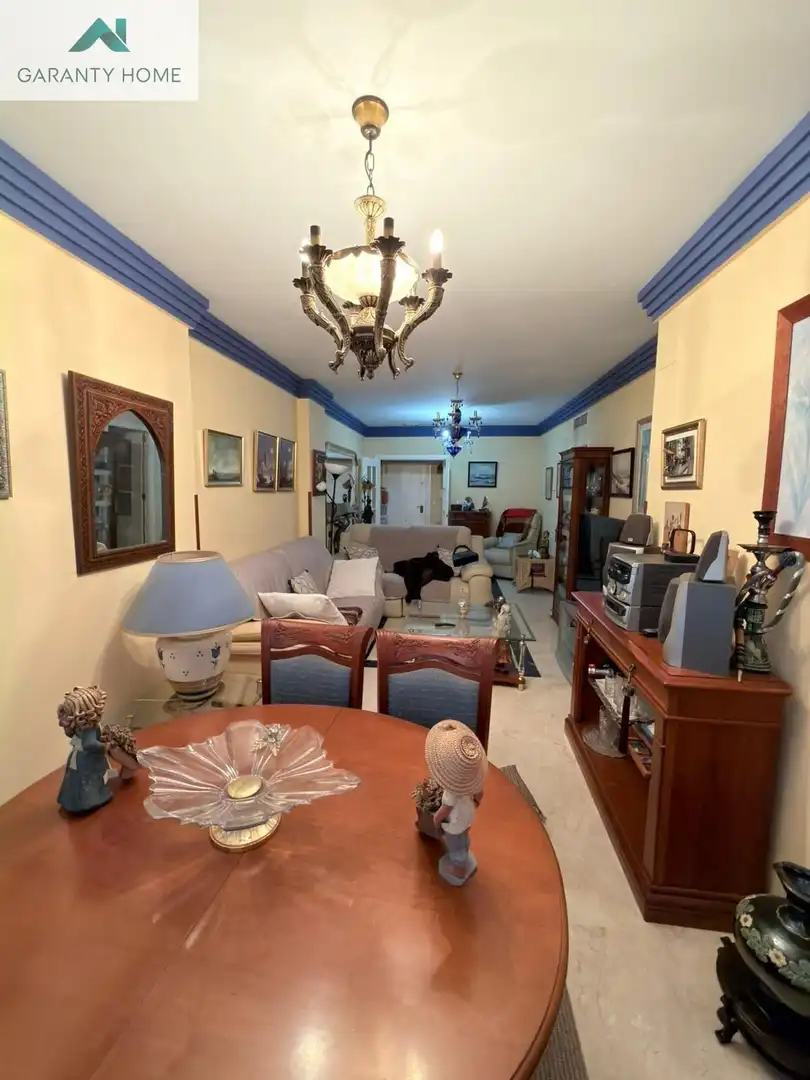 Sala de estar de Piso en venta en Marbella con Aire acondicionado, Calefacción y Terraza