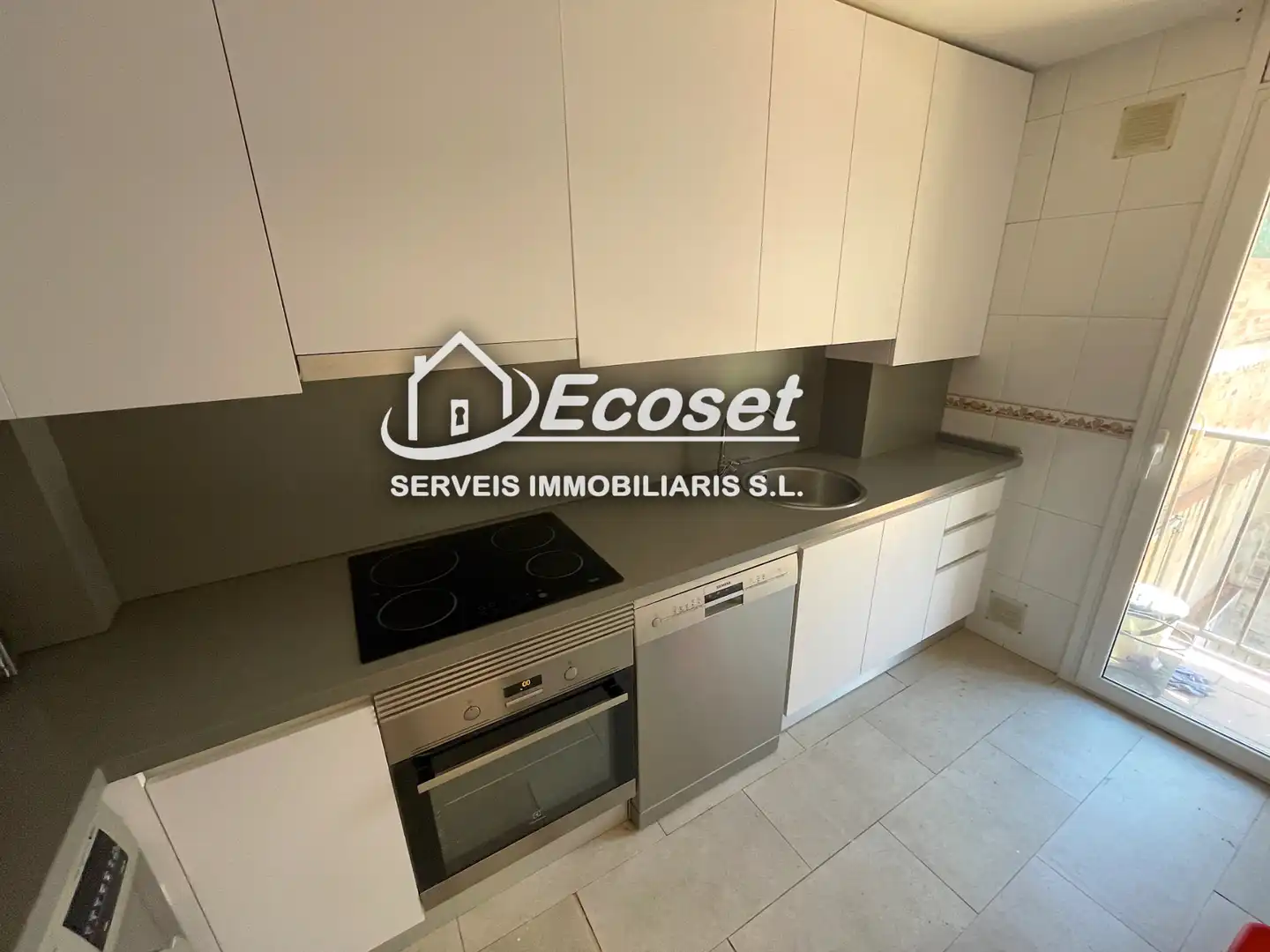 Cocina de Dúplex en venta en Vallirana con Aire acondicionado, Calefacción y Horno