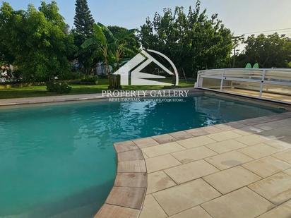 Piscina de Casa o xalet en venda en Chiclana de la Frontera amb Aire condicionat, Terrassa i Piscina