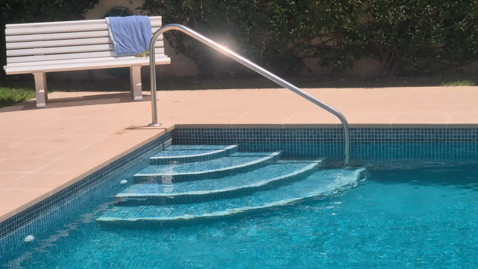 Piscina de Casa adosada en venda en Palafrugell amb Aire condicionat, Calefacció i Jardí privat