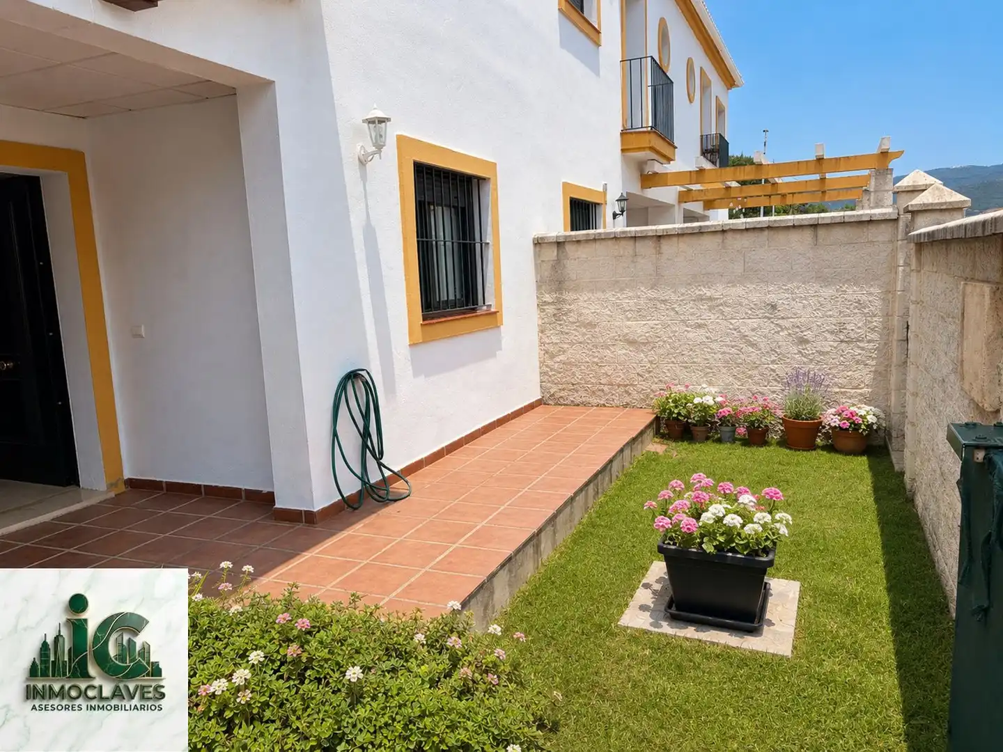 Jardín de Casa adosada en venta en Castellar de la Frontera con Jardín privado