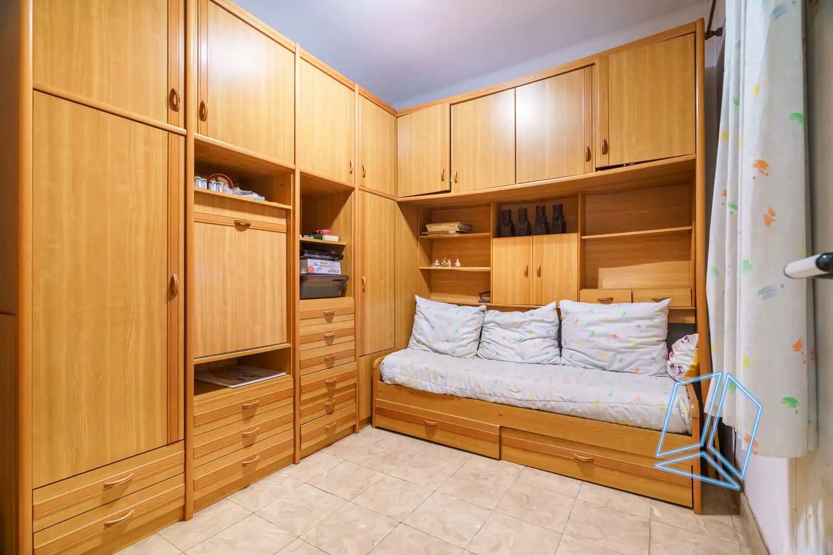 Habitación de Piso en venta en L'Hospitalet de Llobregat con Balcón