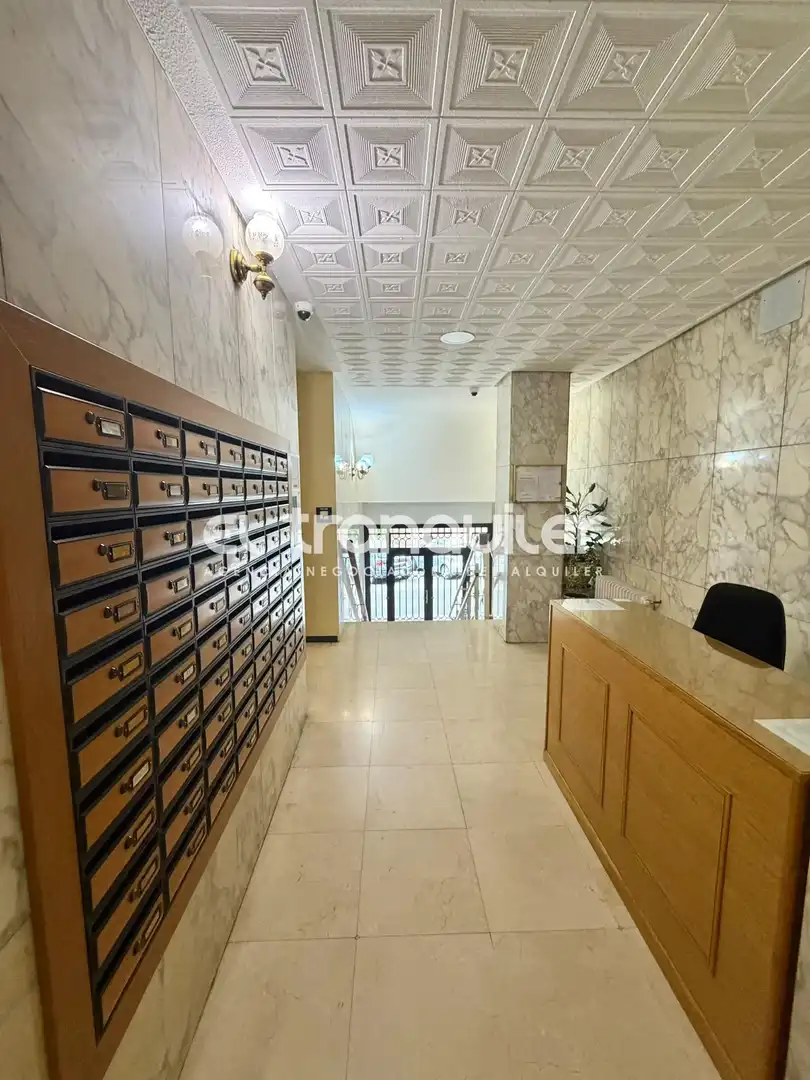 Flat for rent in Calle Ardemans, Guindalera