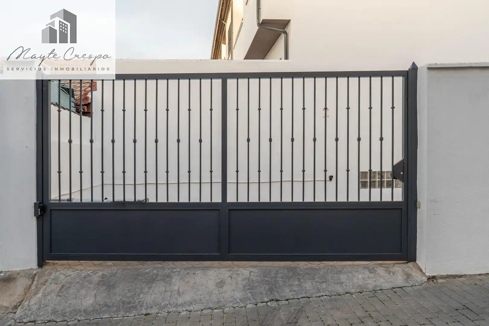 Vista exterior de Casa o xalet en venda en Gójar amb Aire condicionat, Calefacció i Traster