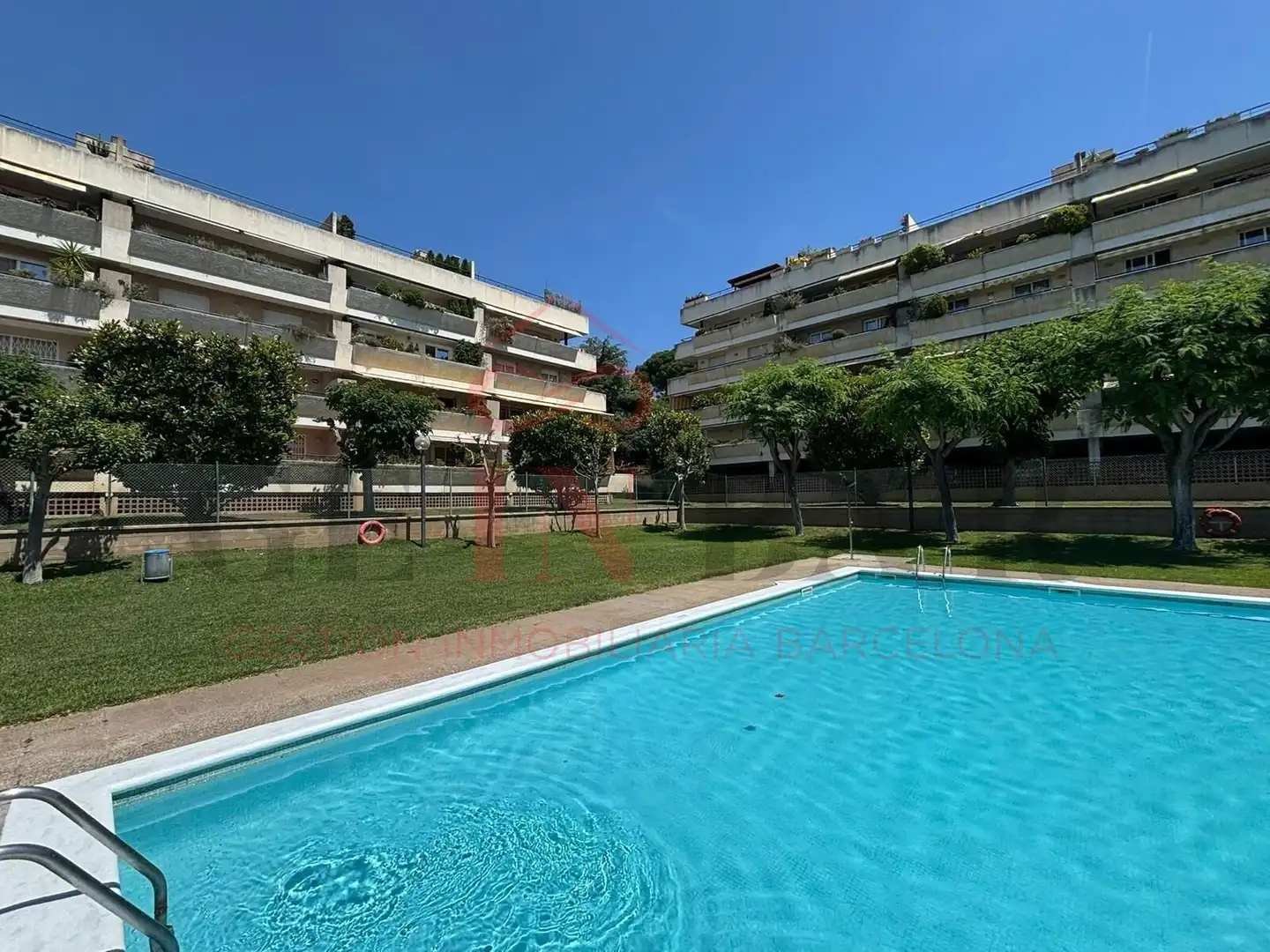 Piscina de Àtic en venda en Sant Andreu de Llavaneres amb Aire condicionat, Calefacció i Jardí privat
