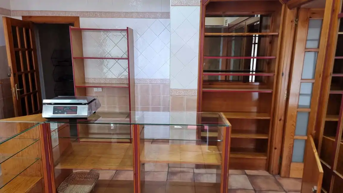 Commercial properties for rent in N/A, San Martín del Rey Aurelio