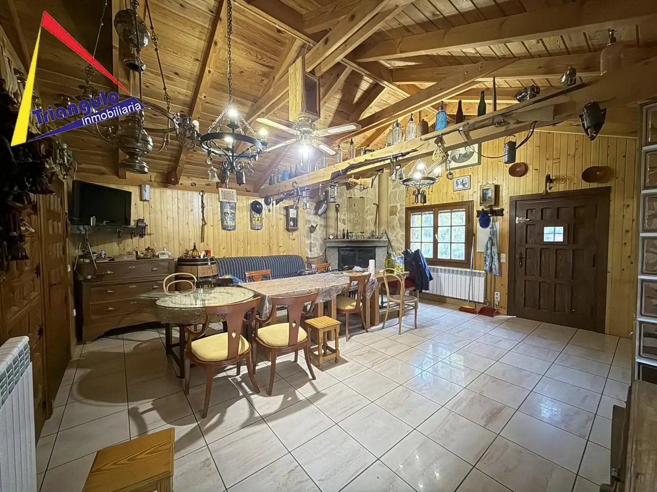 Cuina de Casa o xalet en venda en Santa María la Real de Nieva amb Calefacció i Jardí privat