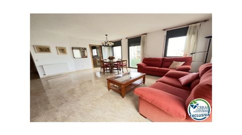 Foto 4 de Piso en venta en Calle de la Riera Ginjolers, 53, Centre, Roses
