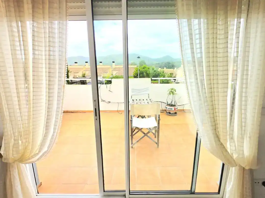Terrasse von Wohnung zur Miete in Gata de Gorgos mit Klimaanlage, Privatgarten und Schwimmbad