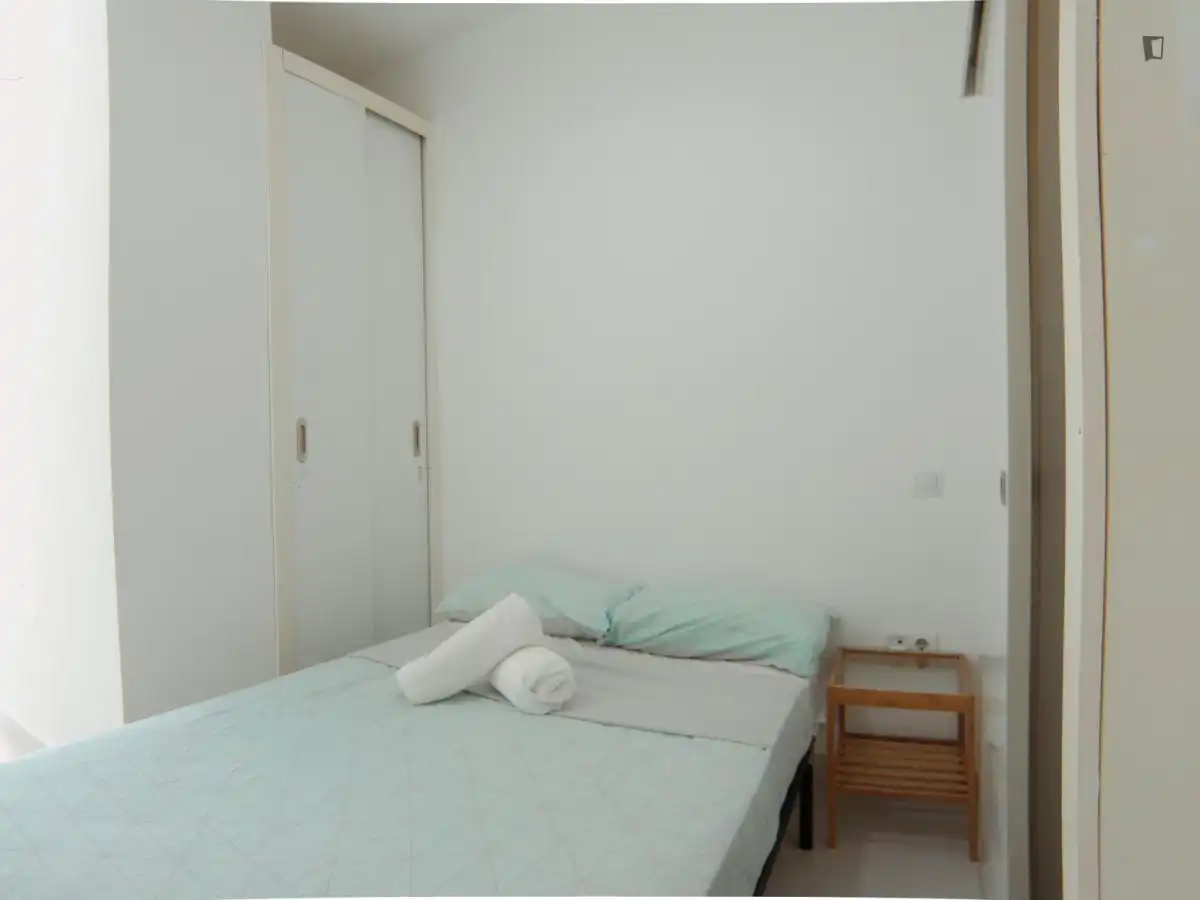 Study for rent in Puerta del Ángel