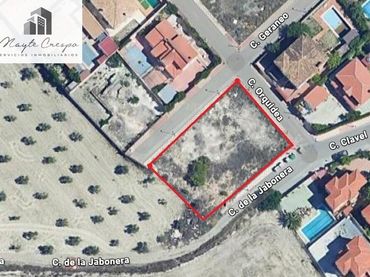 Terreno residencial en venta en Calle del Geranio 29