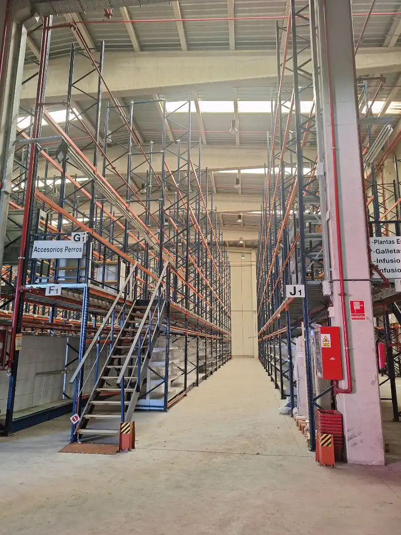 Nave industrial con ascensore in affitto a Calle Morse 4, imagen 4