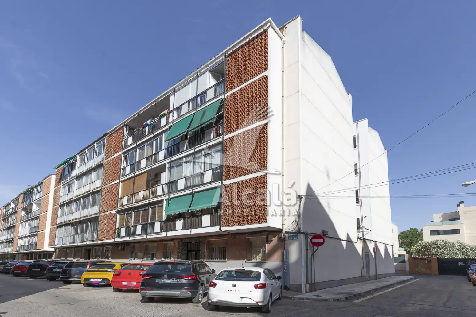 Vista exterior de Piso en venta en Alcalá de Henares
