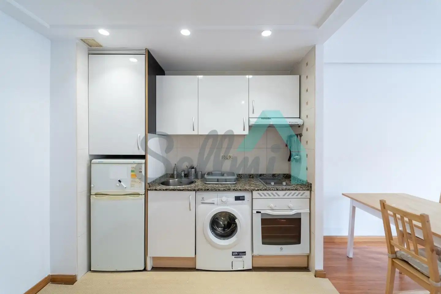 Kitchen of Study for rent in Oviedo   with Heating and Furnished