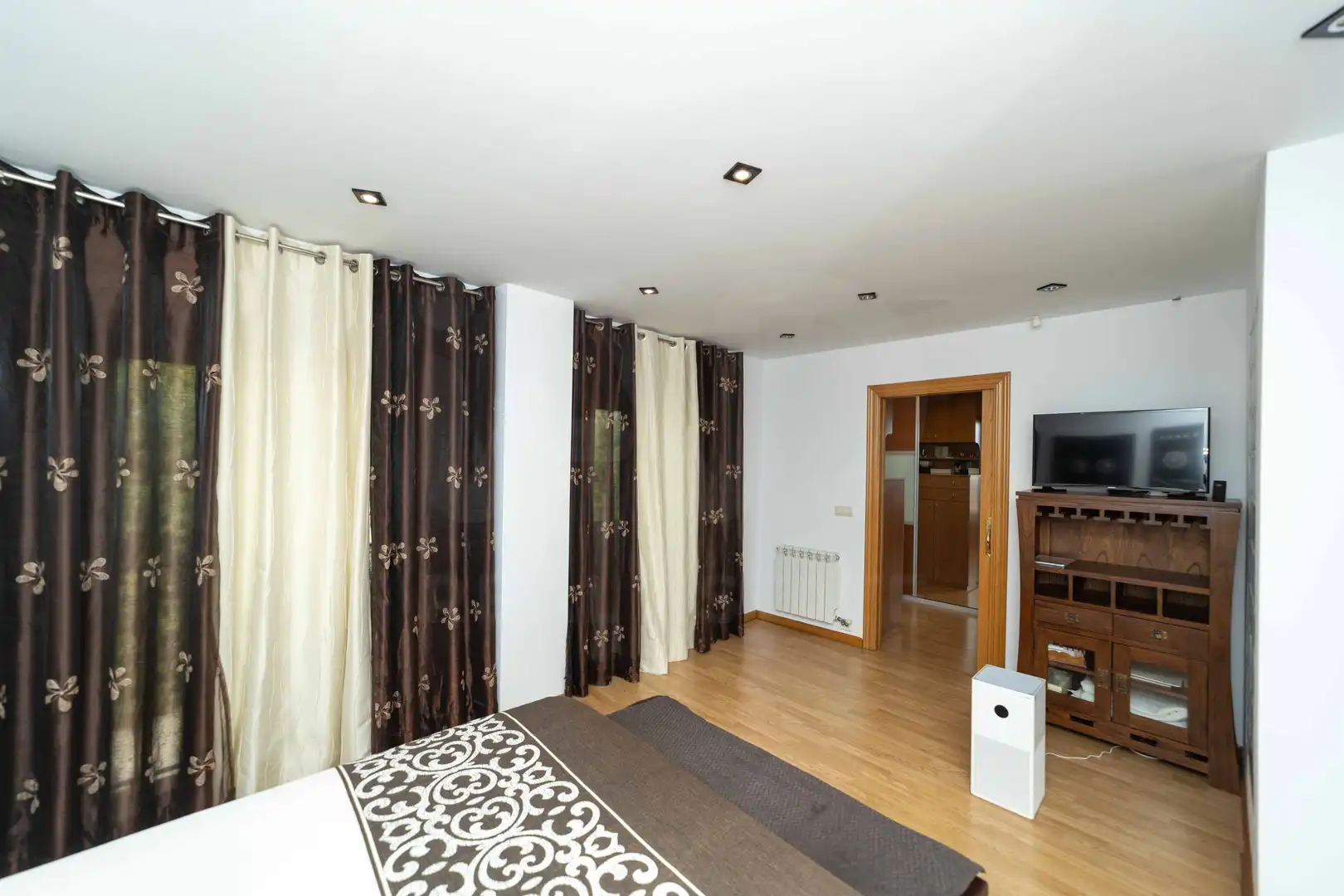 Habitación de Casa o chalet en venta en León Capital  con Calefacción y Terraza