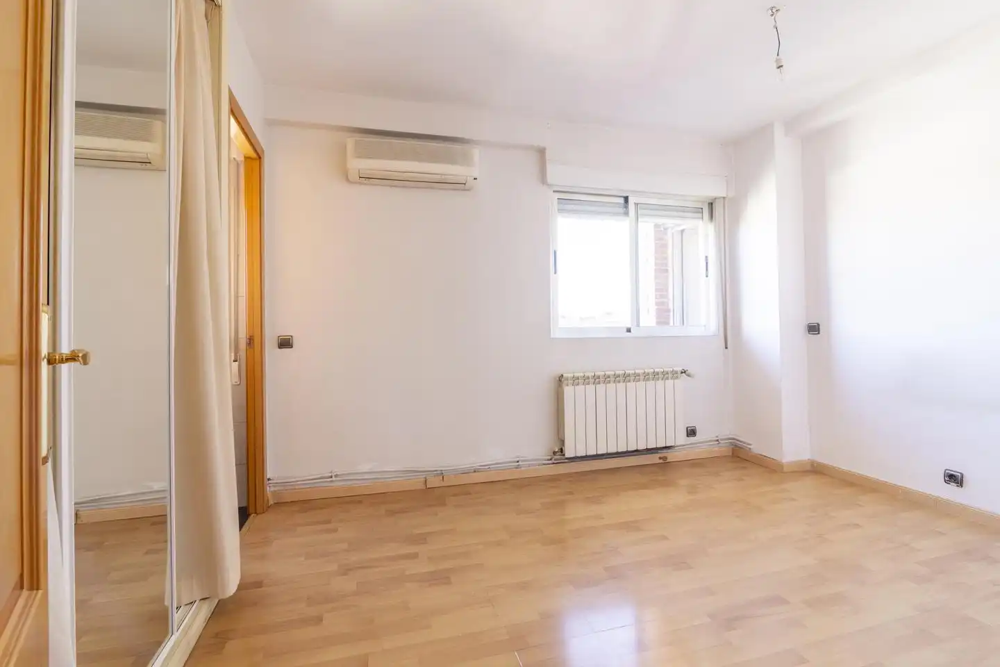 Bedroom of Flat for sale in Alcorcón  with Air Conditioner, Heating and Terrace