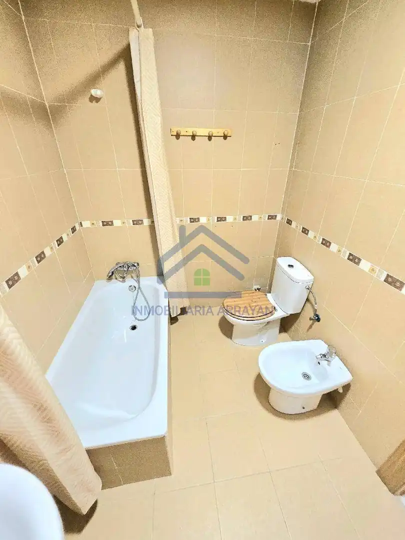 Badezimmer von Wohnung zum Verkauf in Las Gabias mit Terrasse und Möbliert