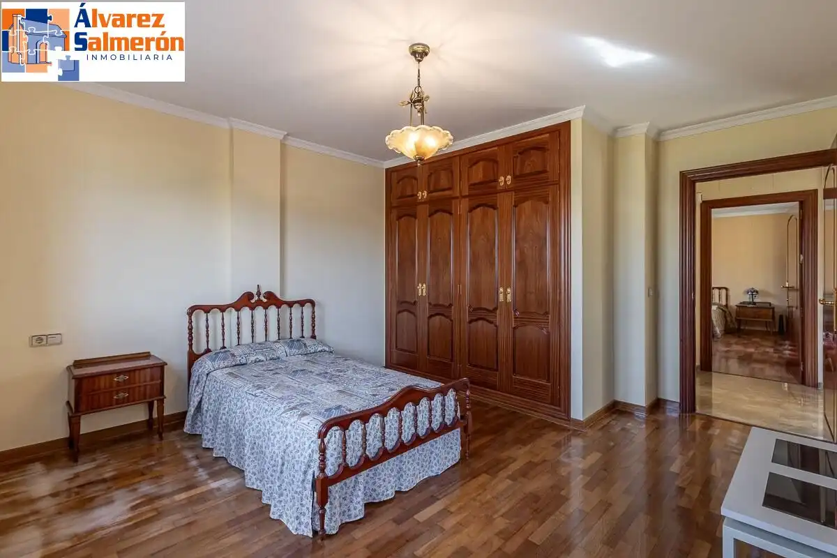 Casa con jardín en venta en Calle MARIANA PINEDA, imagen 31