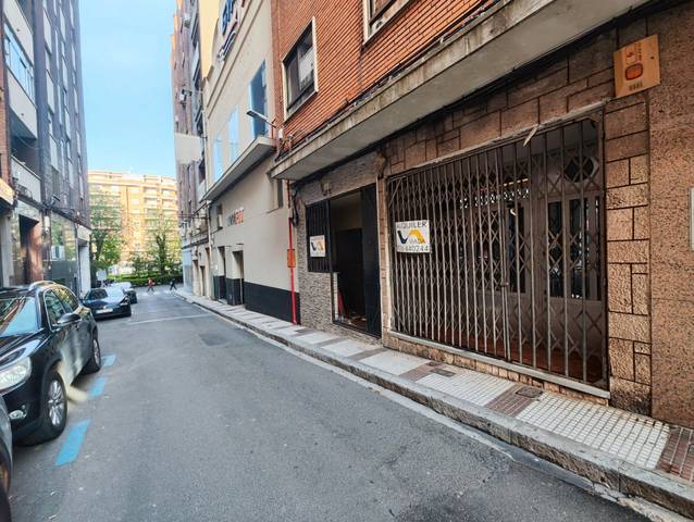 Local comercial en Alquiler en Calle Benéfica, 1D en Centro