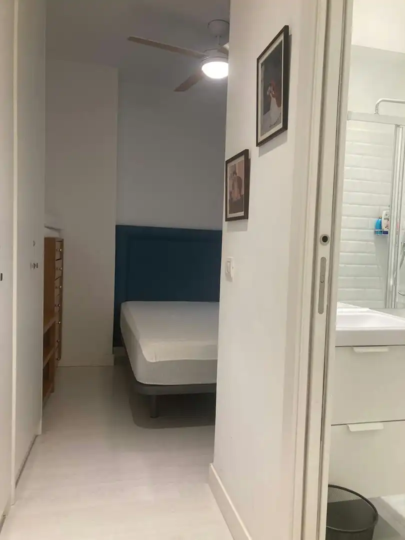 Schlafzimmer von Wohnung zur Miete in Madrid mit Klimaanlage, Heizung und Möbliert