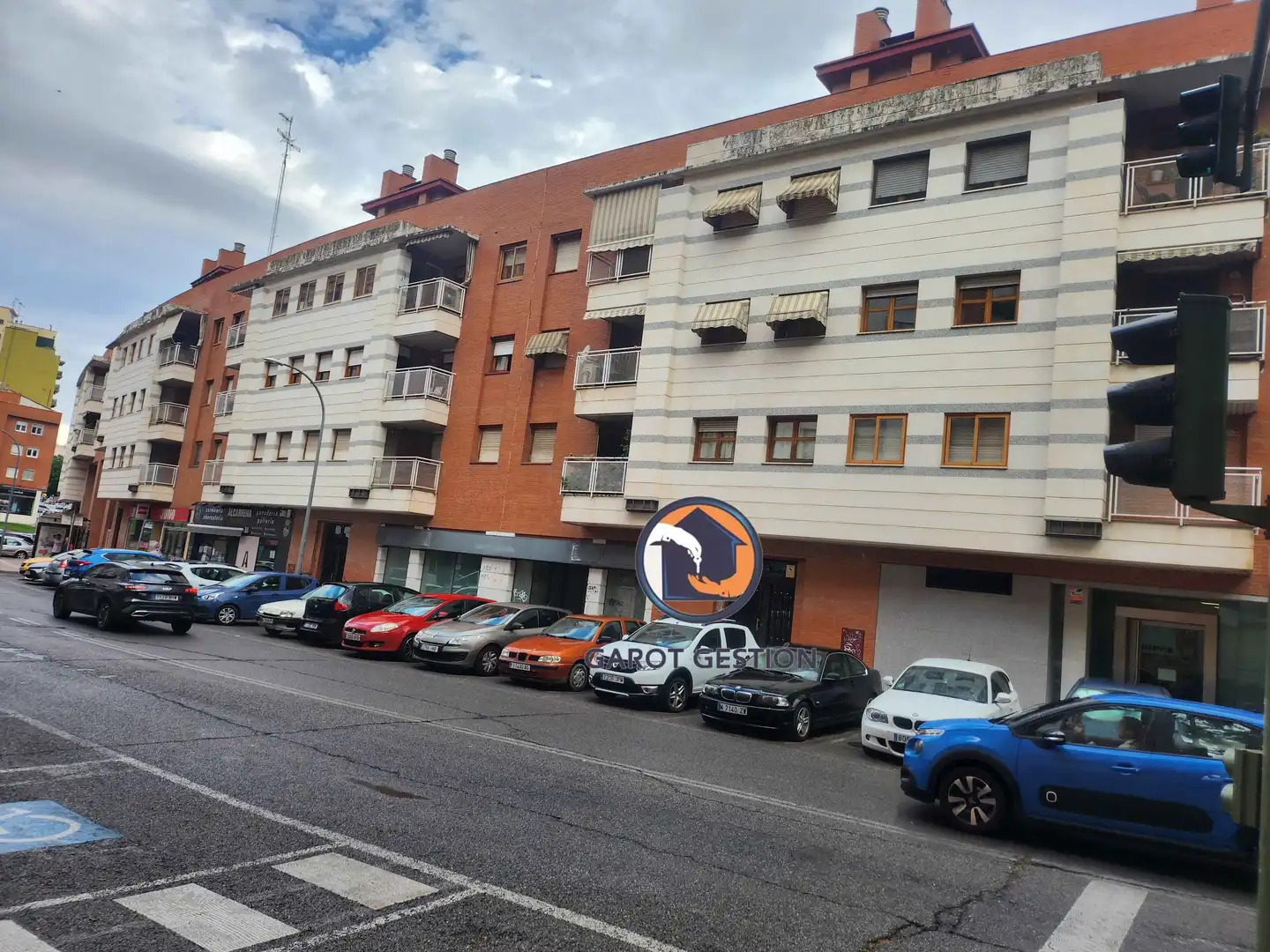 Vista exterior de Local de alquiler en Guadalajara con Calefacción