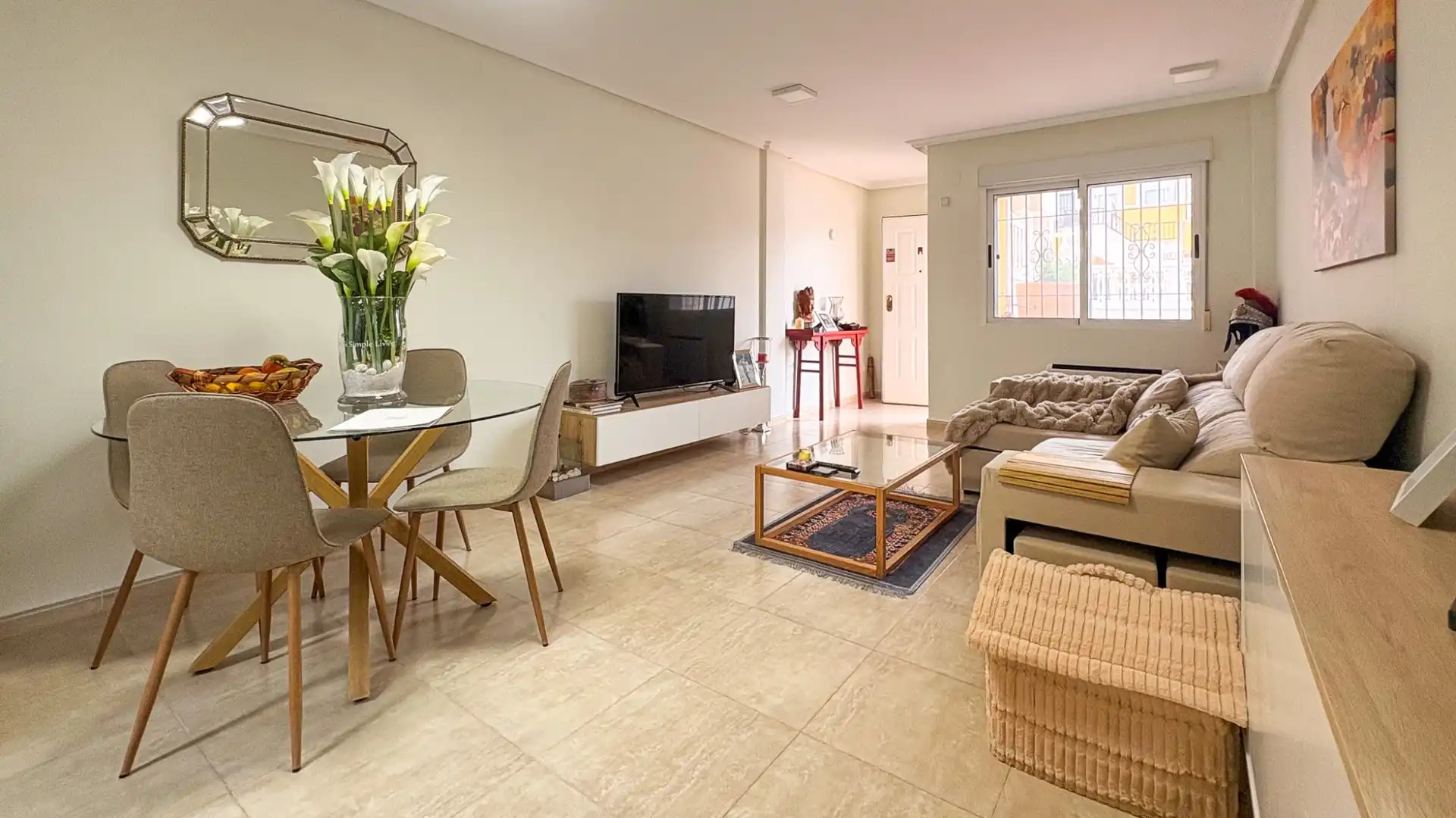 Sala d'estar de Casa adosada en venda en Elche / Elx amb Jardí privat, Terrassa i Traster