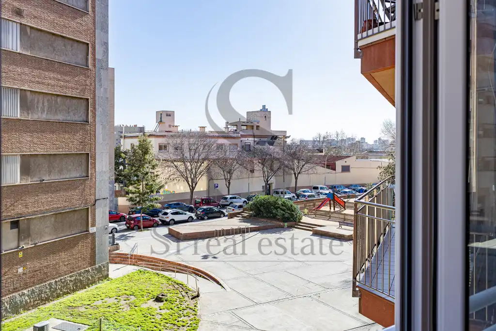 Vista exterior de Piso en venta en Barcelona con Aire acondicionado, Calefacción y Parquet