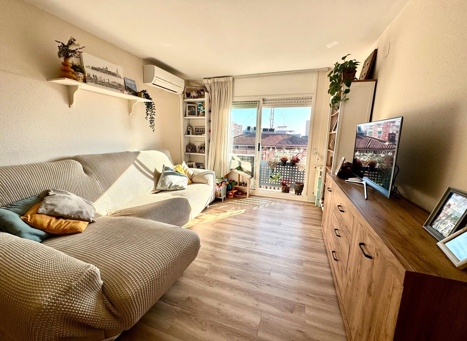 Piso en venta en Avinguda Electricitat, Can Vidalet