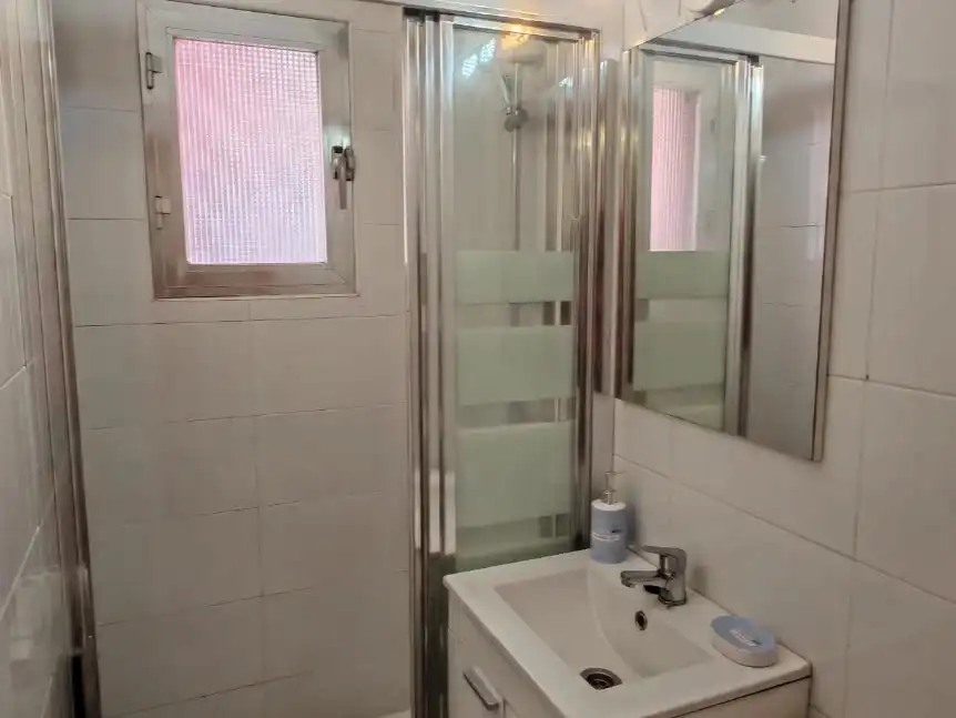 Bathroom of Flat for sale in Alcorcón  with Air Conditioner