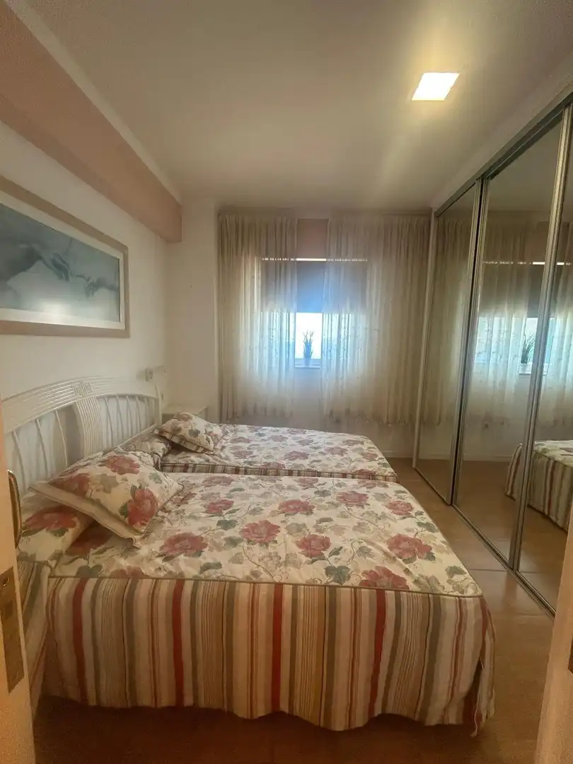 Dormitori de Apartament en venda en Puerto de la Cruz amb Moblat i Piscina comunitària