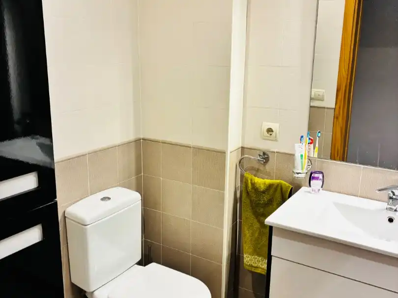 Badezimmer von Wohnung zum Verkauf in Errenteria mit Terrasse und Balkon
