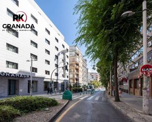 Vista exterior de Oficina en venda en  Granada Capital amb Aire condicionat